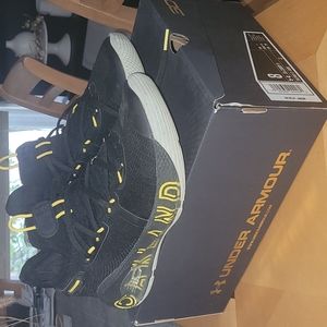 Under Armour Steph Curry Sneakers